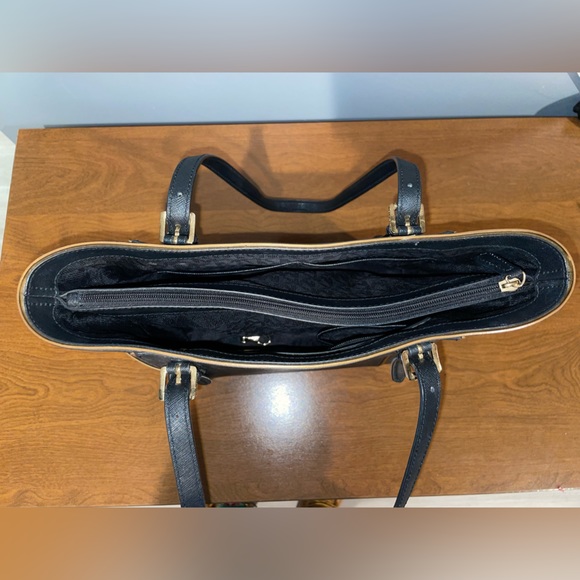 Michael Kors black and gold trimmed tote/ shoulder bag. Slightly used - Picture 5 of 7